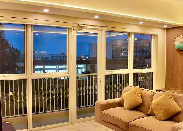 Venice Luxe Suite, 1 Bedroom Maximum, 4 Guests *