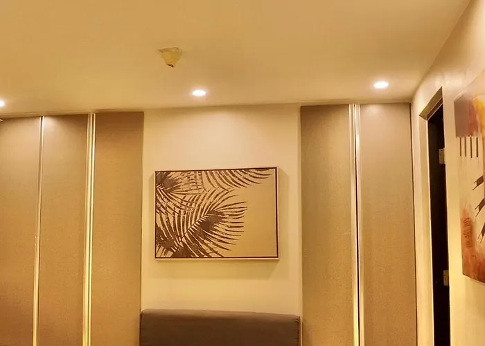 Venice Luxe Suite, 1 Bedroom Maximum, 4 Guests *